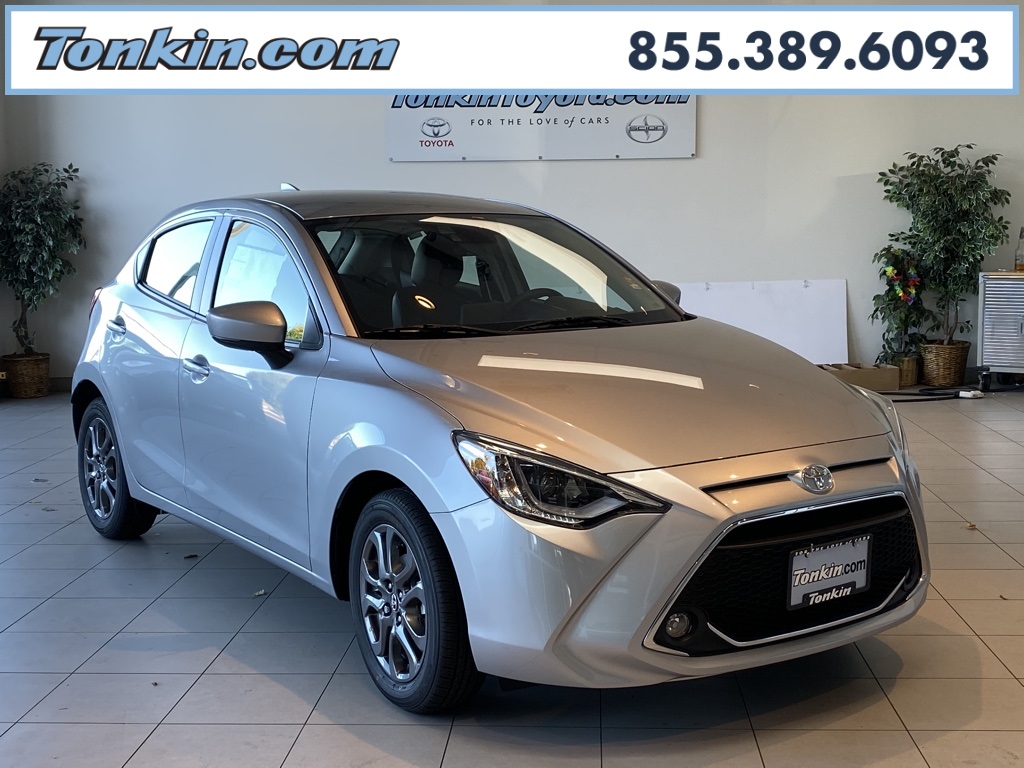 New 2020 Toyota Yaris Xle 5d Hatchback In Portland T010008 Ron